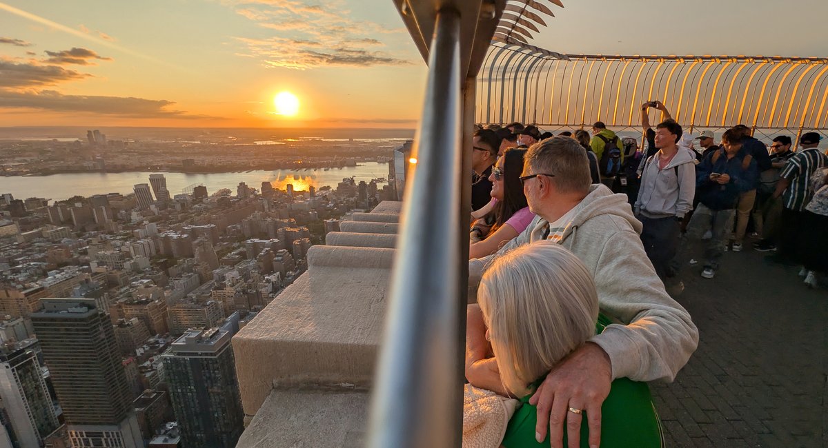 ‘Doesn’t make me feel great’: Say goodbye to post-7 p.m. NYC sunsets this year
