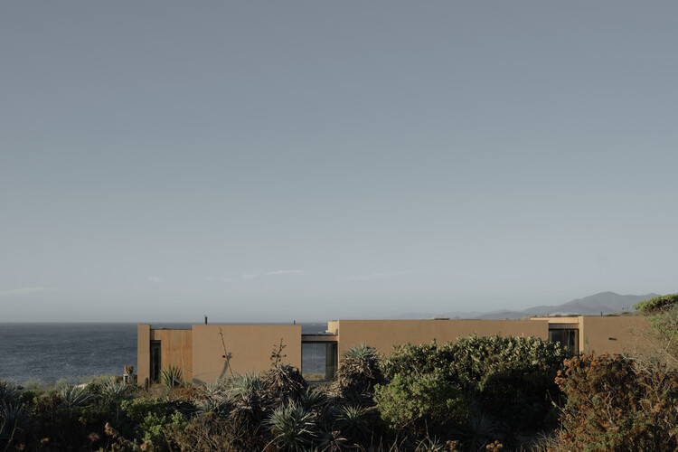 House JM / LOTE STUDIO + Ignacio Ferreira - Image 4 of 24