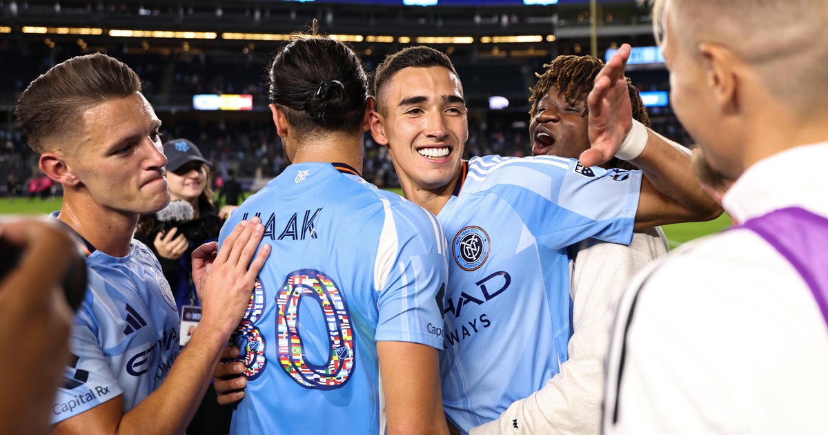 Fernández scores in stoppage time as New York City tops the Crew 3-2 for 6th win in 8 matches