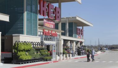 First Dallas H-E-B one step closer to construction after rezoning proposal passes