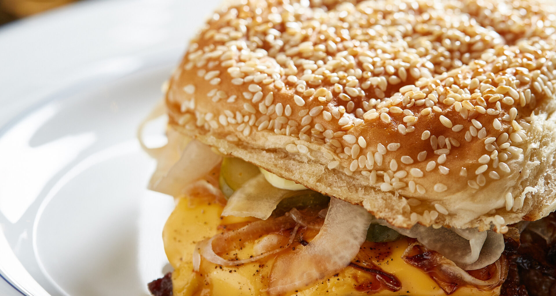 Chicago's The Loyalist is Home to One Of The Top 25 Burgers In The World