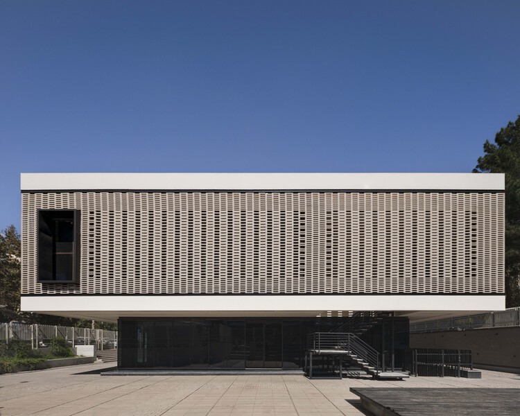City Theater of Qazvin / GRI co. (Golden Rectangle Idea Consulting Engineers) - Exterior Photography