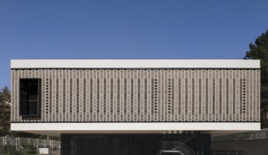 City Theater of Qazvin / GRI co. (Golden Rectangle Idea Consulting Engineers)