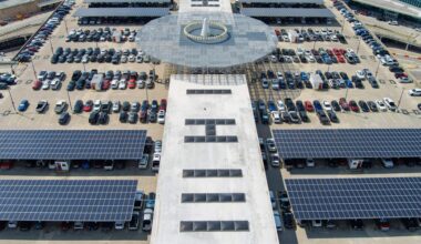 Hobby Airport debuts solar canopy to help reach emissions goals