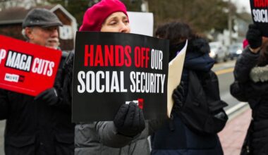 'Betrayal': Progressives Pounce as Trump Official Says Raising Retirement Age 'Being Considered'