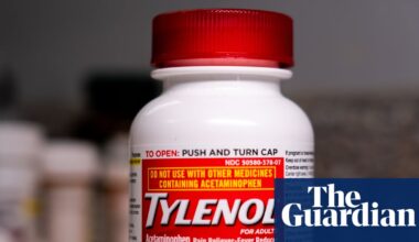 Experts alarmed as Trump pushes unproven link between Tylenol and autism | US news