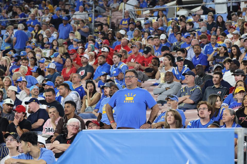 COLLEGE FOOTBALL: AUG 30 Utah at UCLA