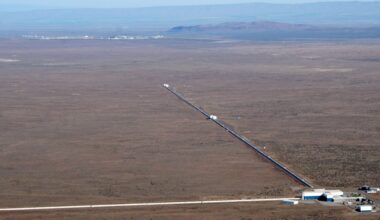Gravitational wave detectors affected by daylight savings time