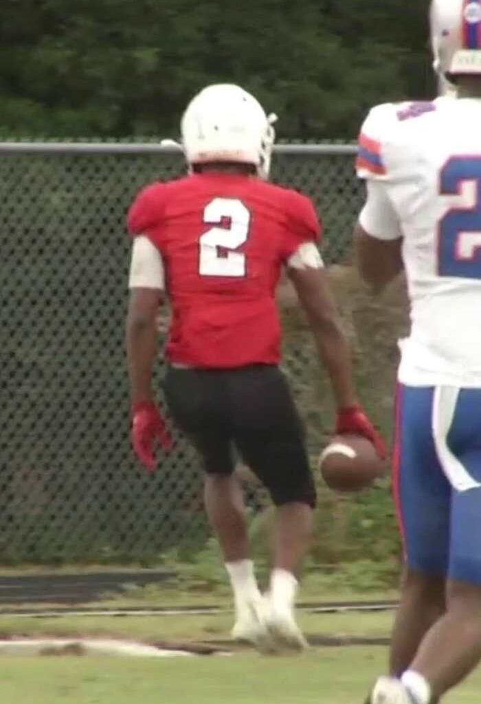 Nashawn Jacobs takes it to the 🏠 💨💨