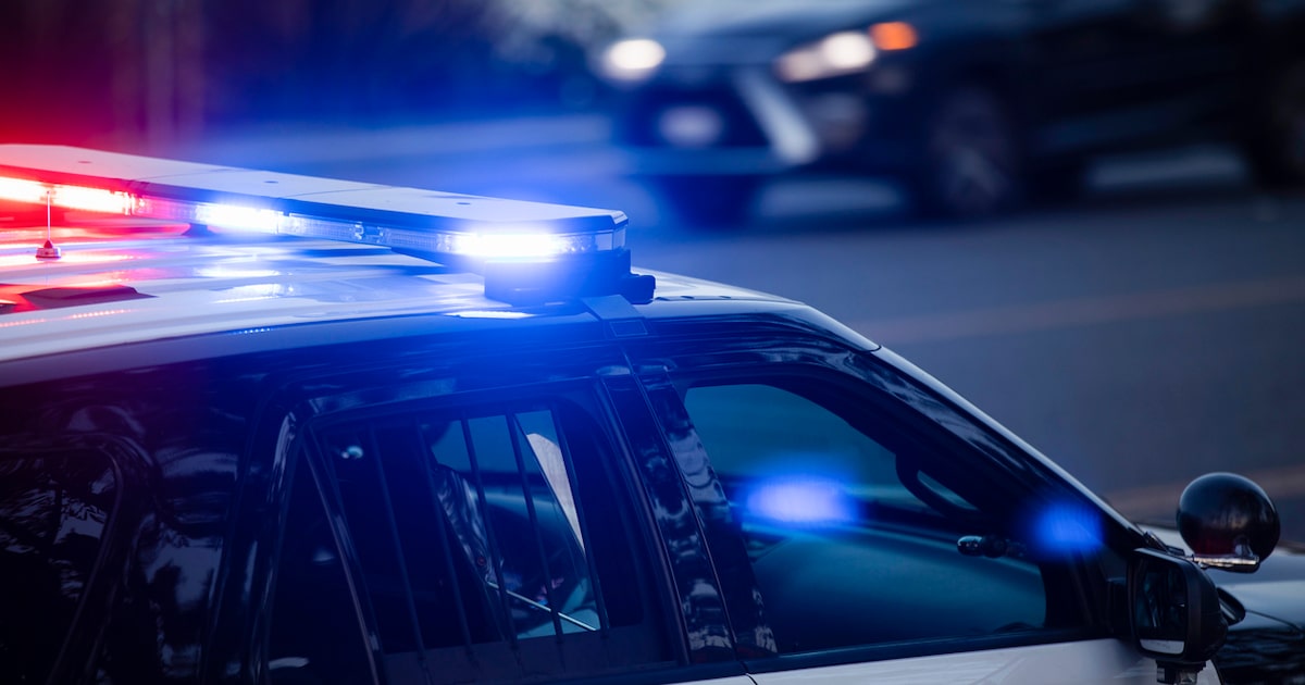 Mechanical issues force small plane to land on Loop 12 in southern Dallas