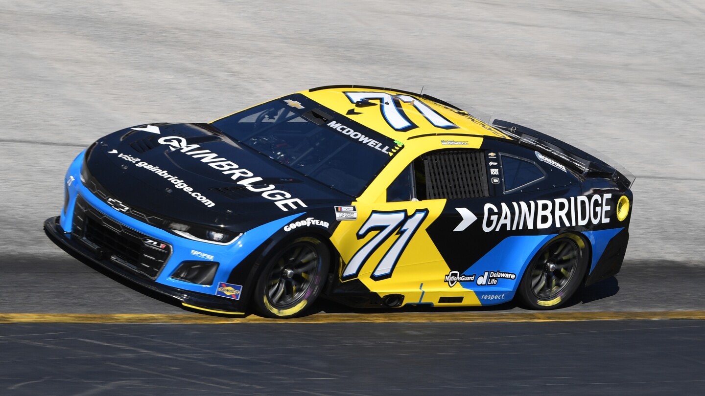 NASCAR ejects Cup crew chief for inspection violation at Kansas