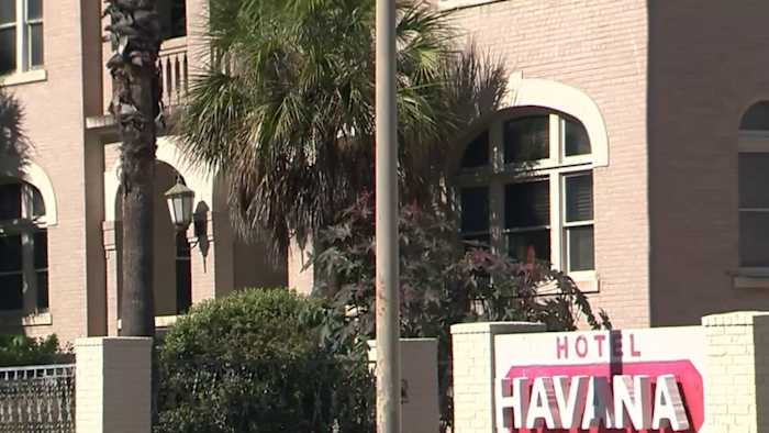Bride ‘in shock’ after learning wedding venue will close; community rallies in support
