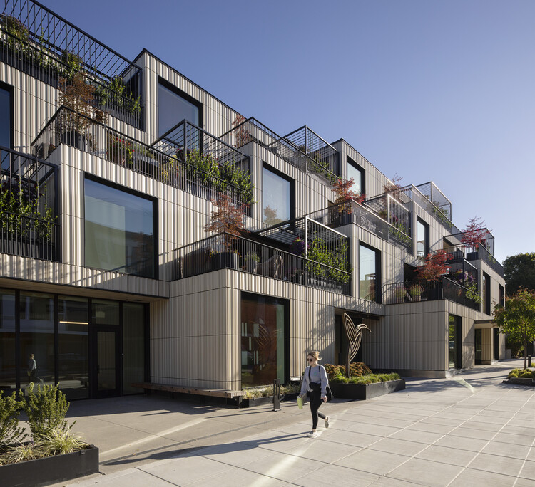 Ellen Browning Building / Hacker Architects - Exterior Photography, Balcony