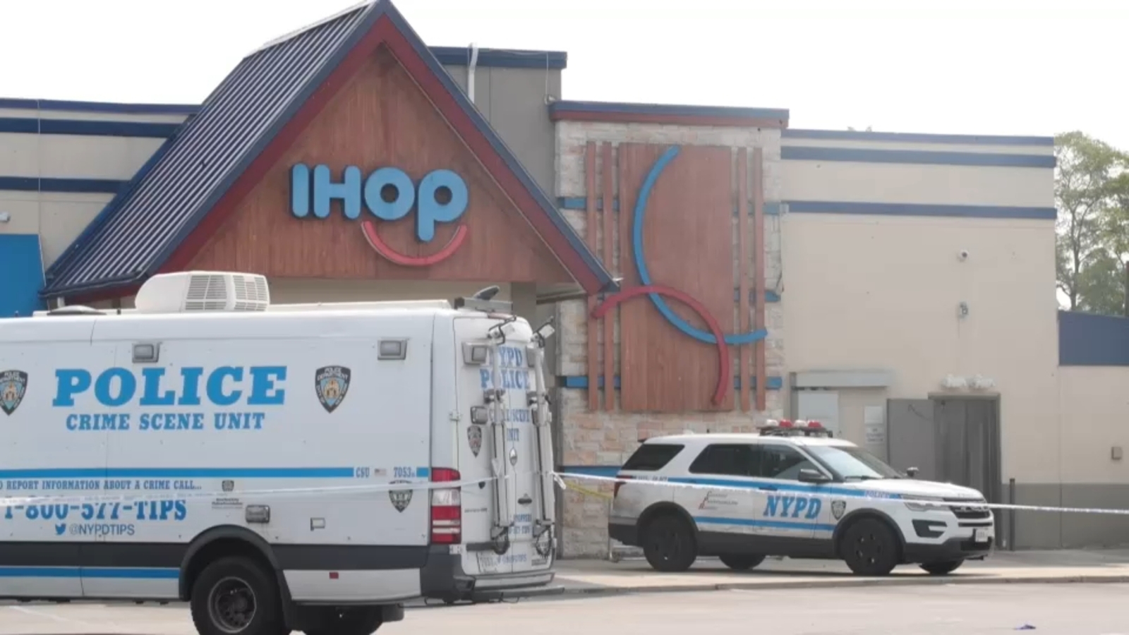 Man killed during stabbing inside Brooklyn IHOP