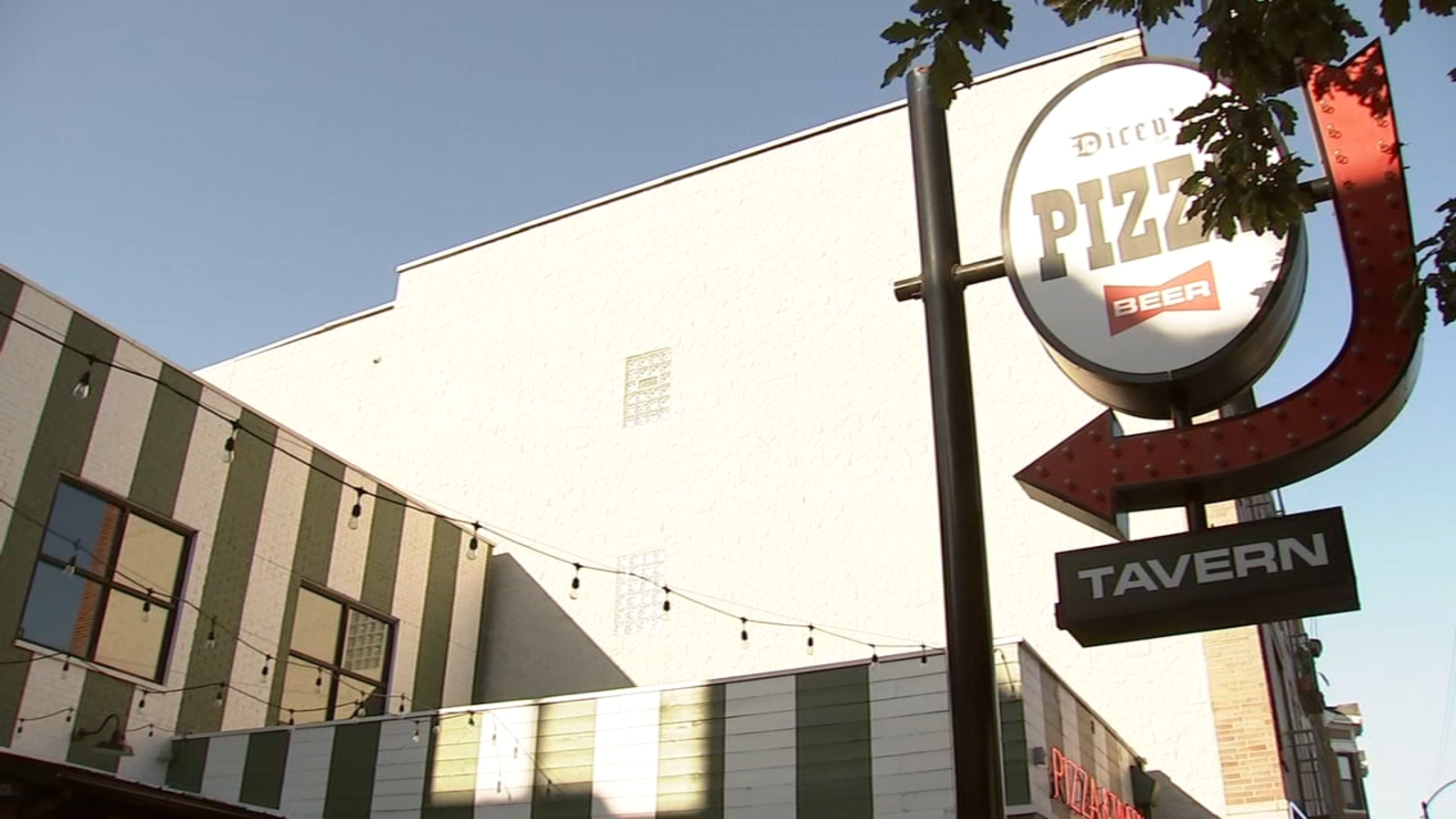 Dicey's Pizza offering free slices if Chicago Bears QB Caleb Williams throws 4 touchdowns against Las Vegas Raiders