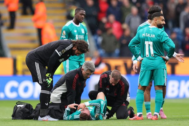 Alexis Mac Allister receives on-field treatment