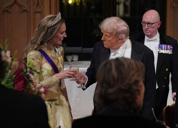 Kate sat next to the president