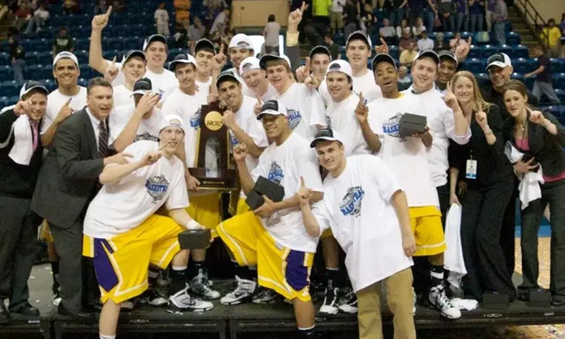 UW-Stevens Point To Induct 2010 National Champs Into Athletics Hall of Fame on Jan. 9