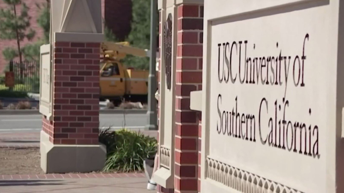 Bomb threats reported at 2 USC libraries – NBC Los Angeles