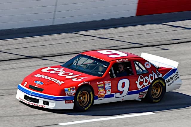 Bill Elliott's old No. 9 Coors/Motorcraft Thunderbird on track at Darlington Raceway