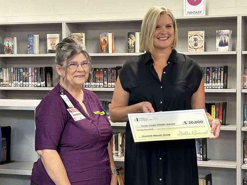 Lingle Middle School receives $20,000 grant for library books