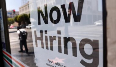 Only 10% of job seekers believe recruiters see most applications, survey finds