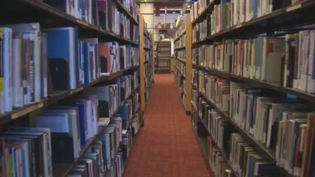 Click to play video: 'Alberta’s new school year gets off to tumultuous start'