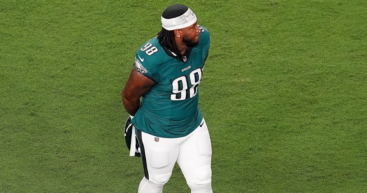 Eagles’ Jalen Carter ejected for spitting on Dak Prescott 6 seconds into NFL season opener