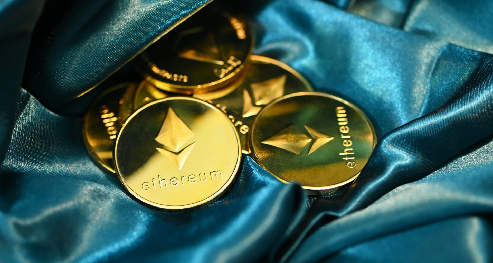 (CoinDesk Data)