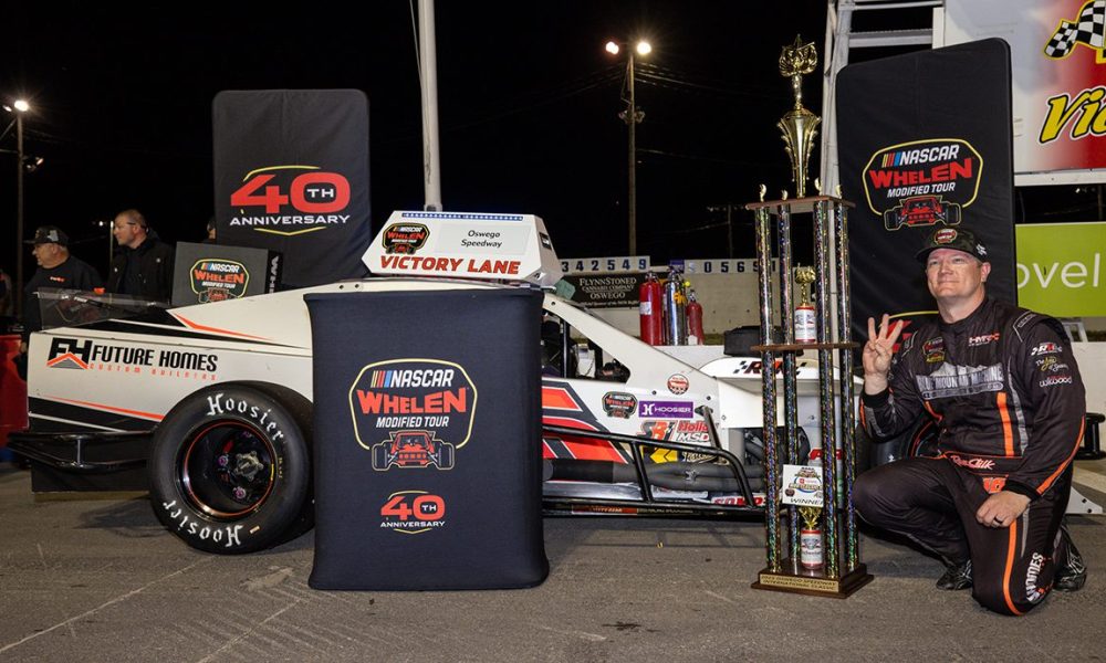 Late pit stop propels Ron Silk to third Oswego Speedway victory – Short Track Scene