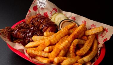 Urban Bird Hot Chicken is known for its fried chicken tenders, specialty fry baskets and a range of sauces and flavors. (Courtesy Urban Bird Hot Chicken)