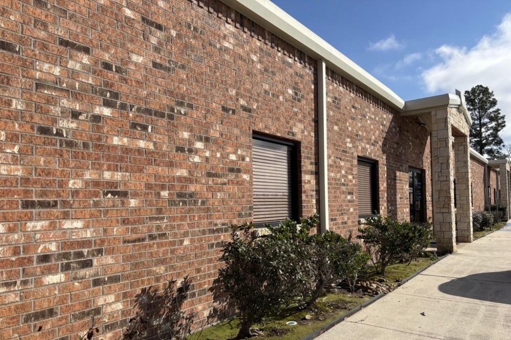 Exterior of building to be used for Atascocita community center