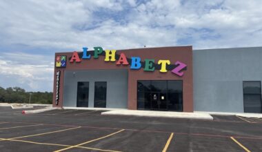 Alphabetz Montessori is beginning to expand across San Antonio, opening its second location off of Bulverde Road in Stone Oak soon. (Andrew Creelman/Community Impact)