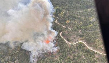 Peachland wildfire: 325 on evacuation order, more than 1,000 on evacuation alert