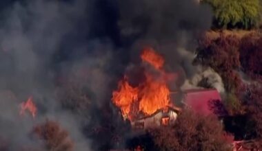 2 injured, 6 homes destroyed in Lakeside brush fire – NBC 7 San Diego