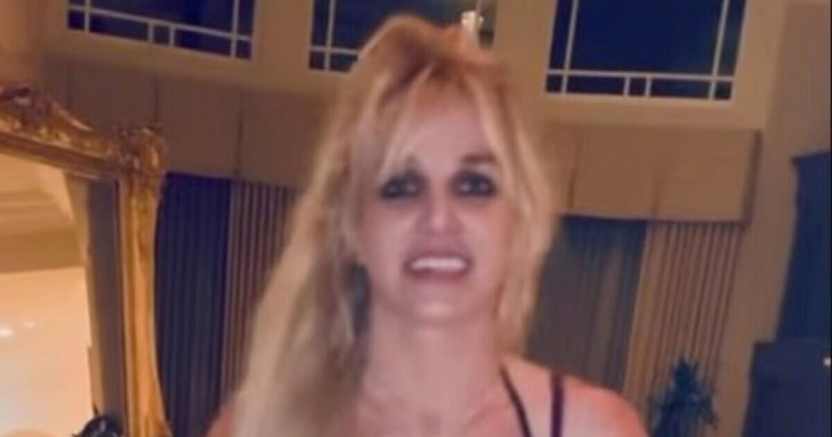 Britney Spears living in 'messy mansion' as family fears 'episode' - Celebrity News - Entertainment