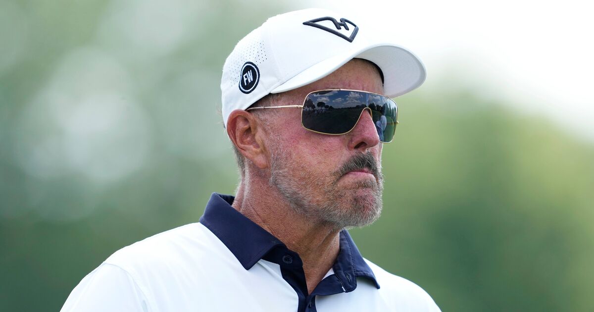 Mickelson makes feelings on Ryder Cup outcome crystal clear - Golf - Sports