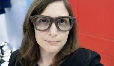 Meta Ray-Ban Display hands-on: Discreet and intuitive