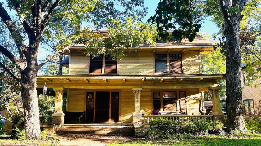 Munger Place Prairie Four-Square