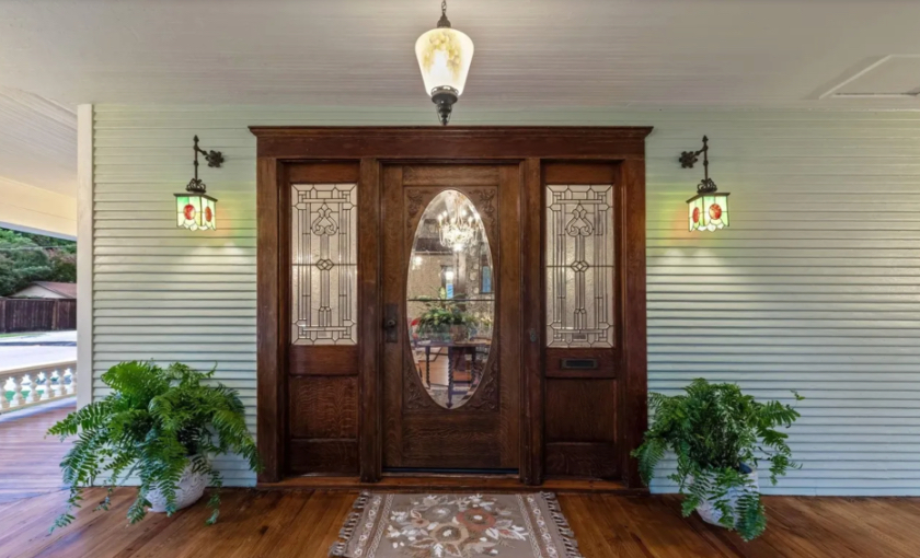 Munger Place Prairie Four-Square