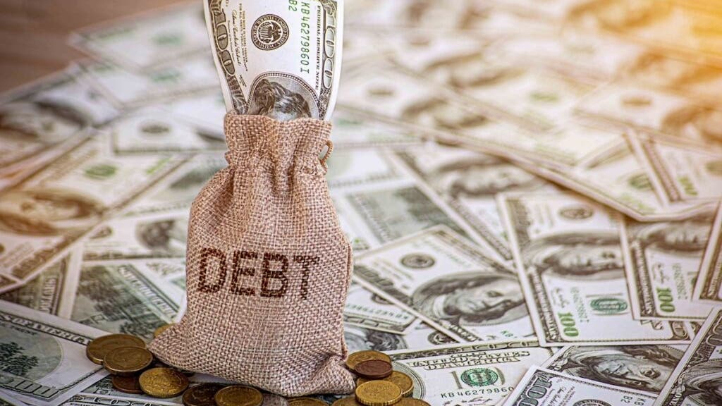 Dave Ramsey's Advice Was A 'Huge Shock.' But In Just 14 Months, They Paid Off A $35K Car Loan, $5K In Credit Cards And A $382K Mortgage