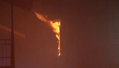 2 injured during apartment fire in Third Ward, arson team investigating cause
