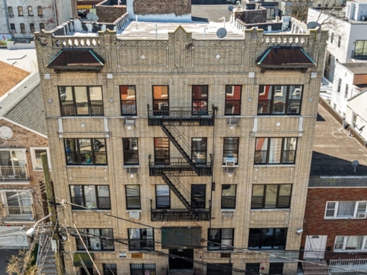 17-unit multifamily Jersey City property just sold for $2.9M