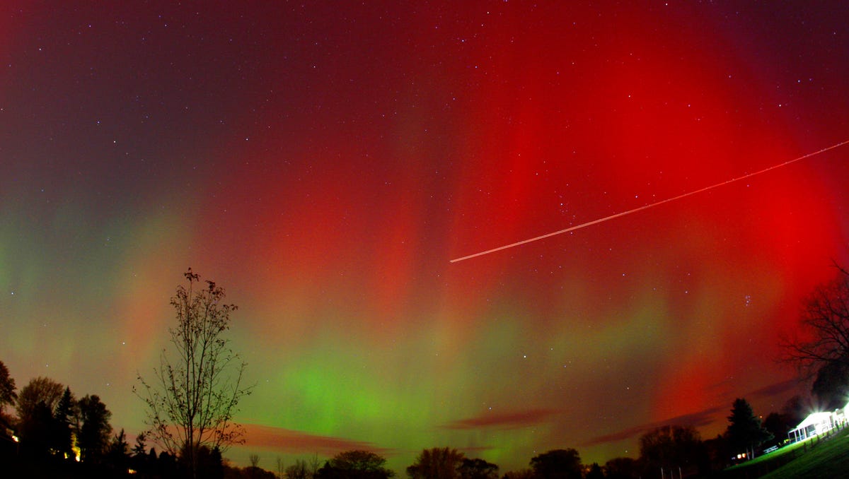 Can I see the aurora borealis in Wisconsin this weekend?