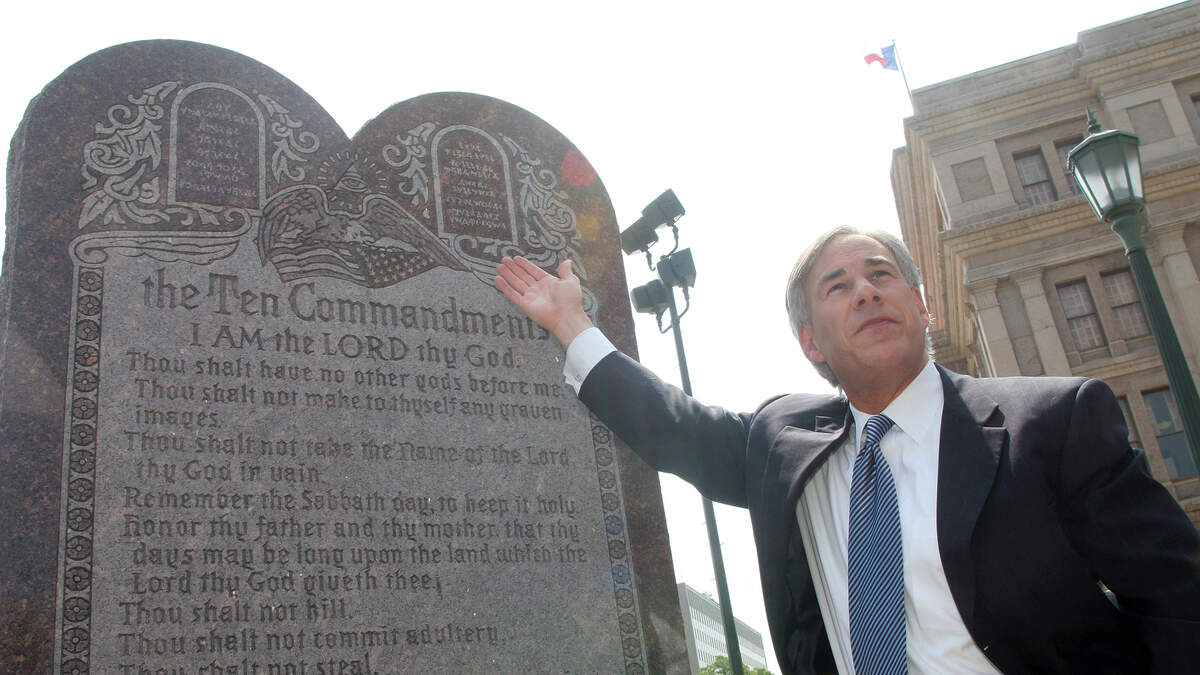 Texas Schools 10 Commandment Law In Effect For Most Public Schools | News Radio 1200 WOAI
