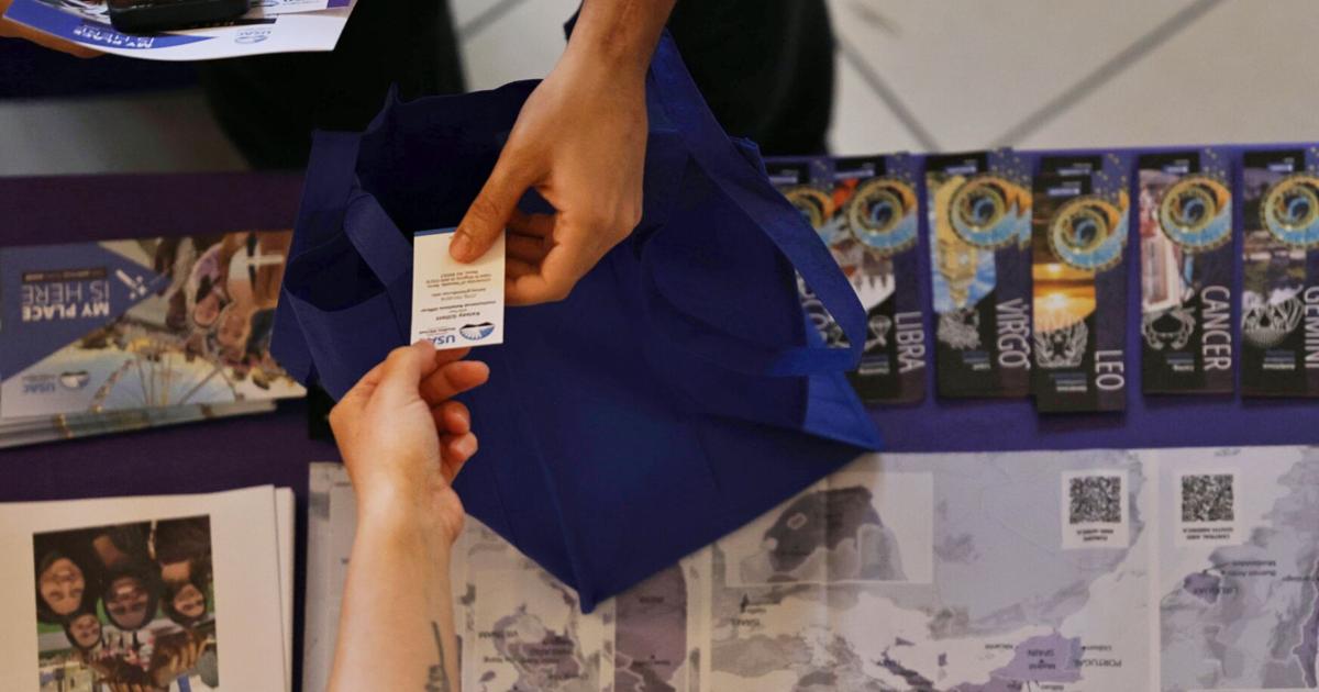 Students explore international programs at UTA Study Abroad Fair | Campus