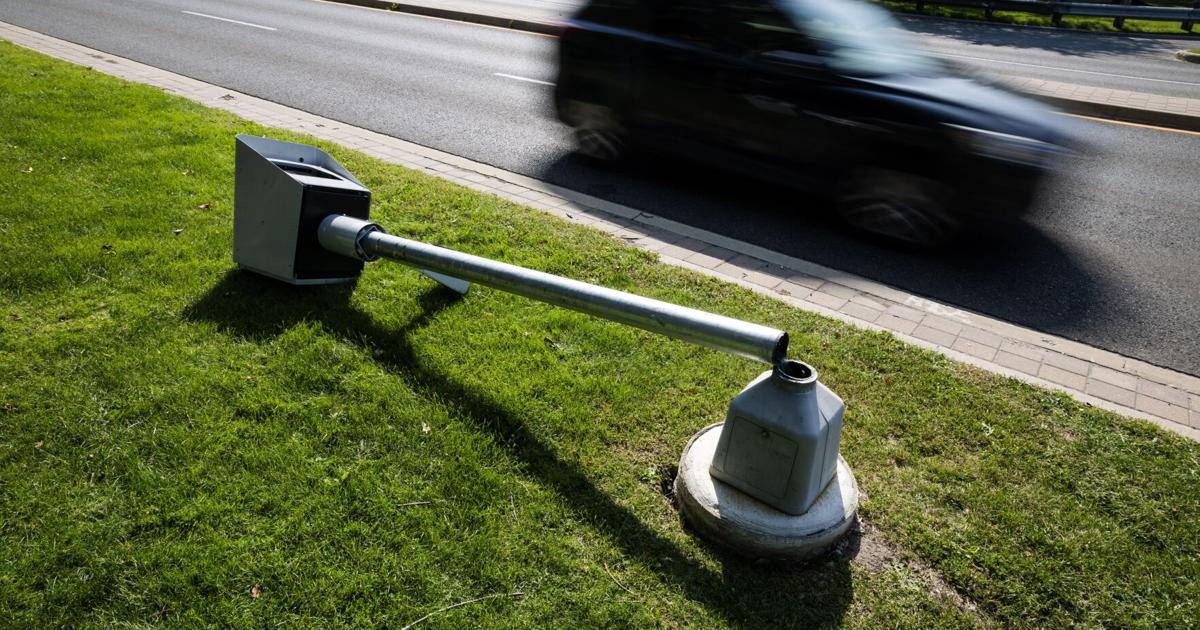 16 speed cameras cut down overnight, as Doug Ford says they’re ‘nothing but a tax grab’ - Toronto Star