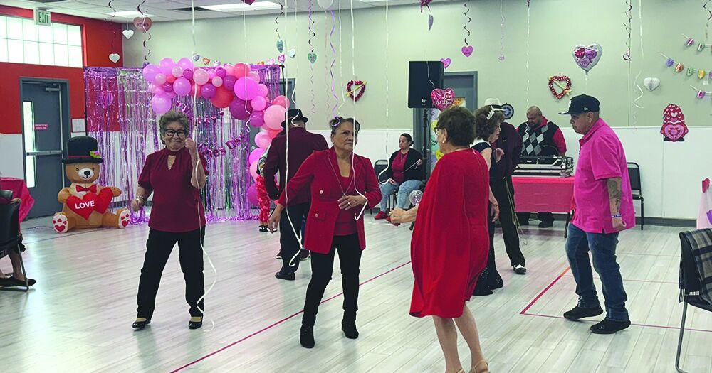 Glendale Community Center hosts Viva La Fiesta | Features