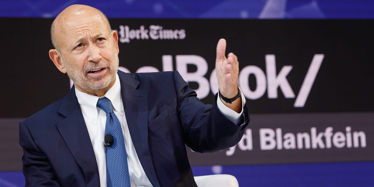 US Economy Due for a Crisis, Warning Signs in Credit, Lloyd Blankfein Says
