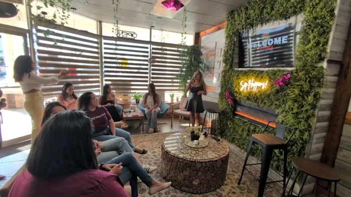 Latino networking club sparks movement of support, sisterhood for entrepenuers